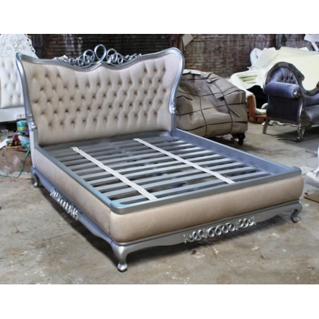 King - Classic bed models Jepara Mulyoharjo Furniture White-Label