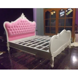 Queen - Classic bed Indonesia Mulyoharjo Furniture Export