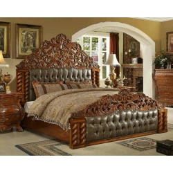 Double - Classic bed for master bedroom Mulyoharjo Furniture Vila