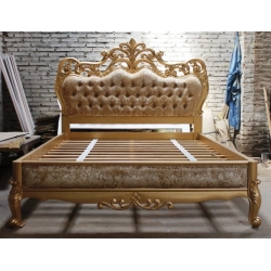 Queen - Small classic bed Mulyoharjo Furniture Exporter