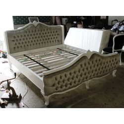 King - Upholstered classic bed Mulyoharjo Furniture White-Labeled