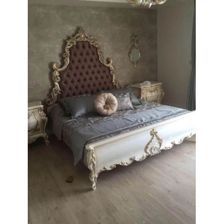 Queen - Rustic classic bed Furniture White-Label