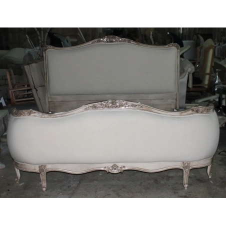 Mahogany wood classic bed Furniture Indonesia