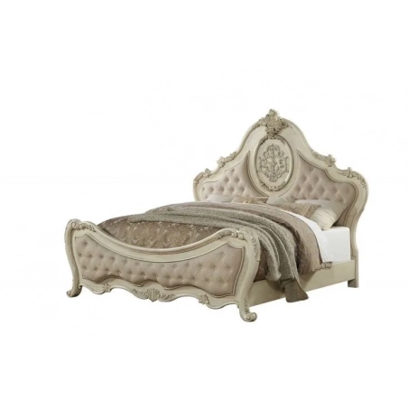Louise-inspired classic beds with intricate carvings Furniture Manufacturer
