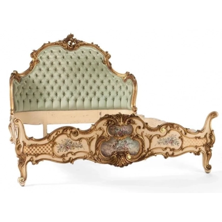 Antique classic bed Furniture Indonesia