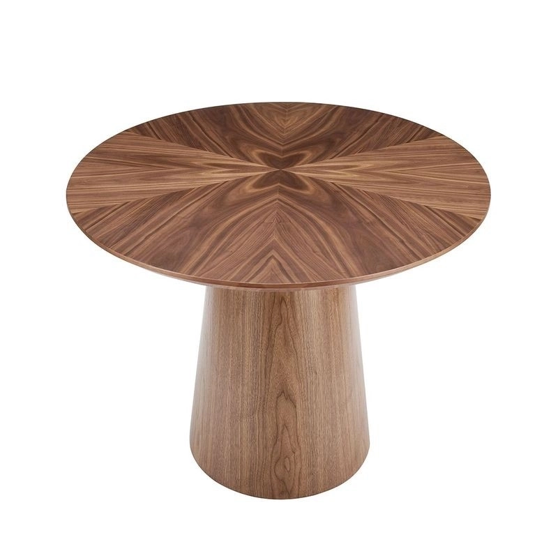 Mulyoharjo Mid-Century Modern Round Wooden Dining Table Mulyoharjo Mid-Century Modern Round Wooden Dining Table