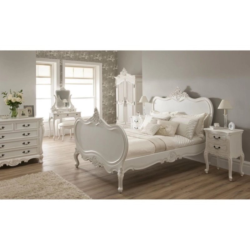 Elegant White Carved Wood Classic Baroque Bed Frame Elegant White Carved Wood Classic Baroque Bed Frame