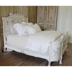 Exquisite Antique White French Style Carved Wooden Bed Frame