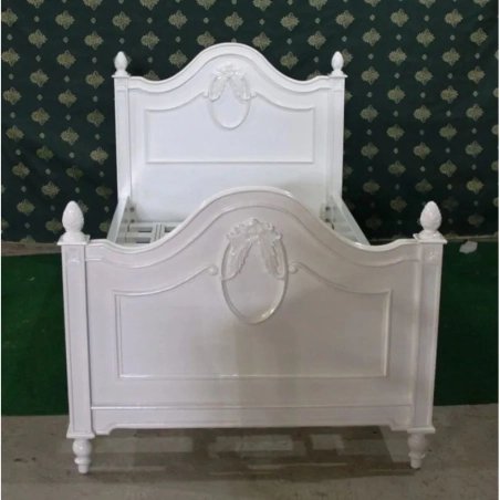 Elegant White Classic Wooden Bed Frame for Bedroom