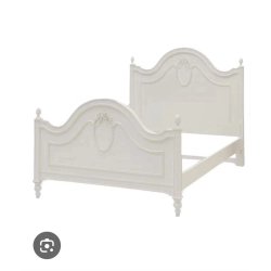 Elegant White Classic Wooden Bed Frame for Bedroom