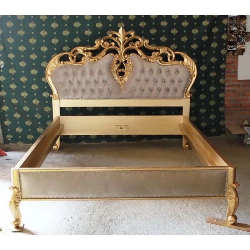 Luxury Classic Gold Wood Bed Frame with Tufted Grey Headboard Luxury Classic Gold Wood Bed Frame with Tufted Grey Headboard