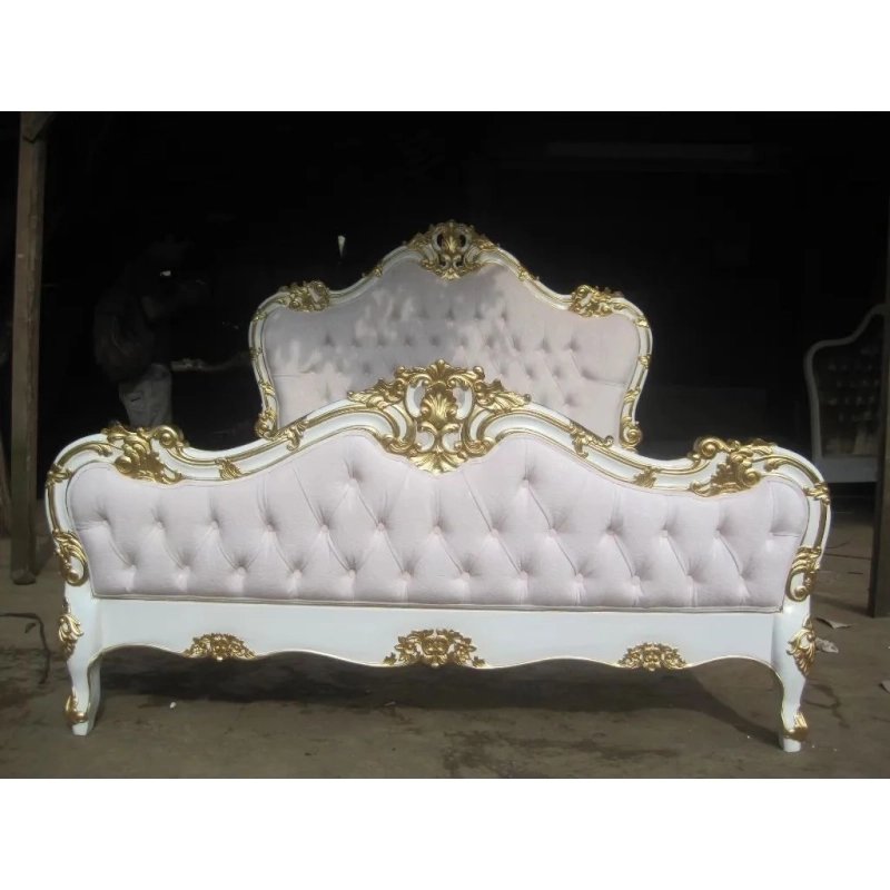 Luxury Classic White Gold Carved Tufted Bed Frame Luxury Classic White Gold Carved Tufted Bed Frame