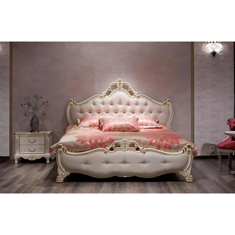Classic Luxury Upholstered Tufted Wooden Bed Frame with Carved Details Classic Luxury Upholstered Tufted Wooden Bed Frame with Carved Details