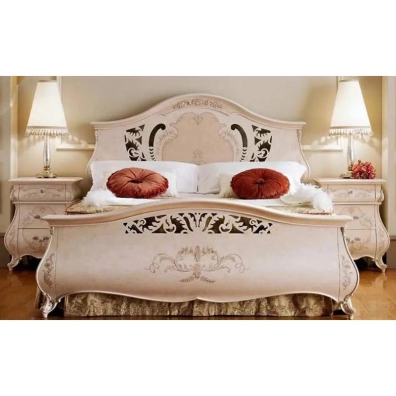 Luxurious Classic Carved Wood Bed Frame and Bedside Tables Set Luxurious Classic Carved Wood Bed Frame and Bedside Tables Set