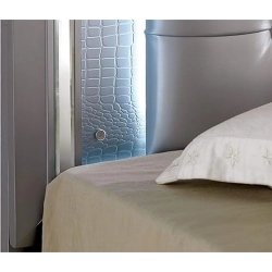 Luxurious Grey Upholstered Tufted Platform Bed with LED Lighting