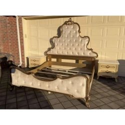 Elegant Classic Tufted Upholstered Wood Bed