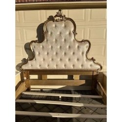 Elegant Classic Tufted Upholstered Wood Bed